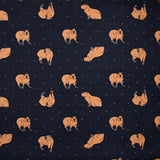 Popeline de coton imprimée Capybara fond bleu nuit