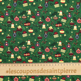 Accesorios de algodón estampado y dorado fondo verde