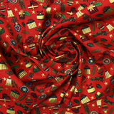 Coton imprimé et doré accessoires fond rouge
