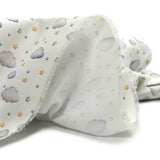 Piqué de coton imprimé nuage et étoile jaune, gris et bleu