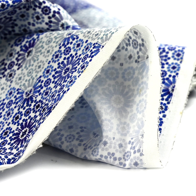 Coton élasthanne imprimé méditerranéen bleu fond blanc