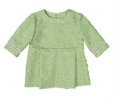 A : entoilage, galon dentelle 2,5, bouton B : Entoilage, bouton, bordure ajourée 1cm