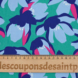 Satin de coton élasthanne fleurs bleu fond vert menthe
