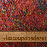 Jacquard polyester lamé cachemire jaune et bleu fond rouge clair