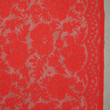 Patrón de país de guipur fino fondo rojo