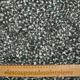 Punto de algodón arrugado con estampado de terrazo, fondo verde oscuro