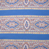 Viscosa estampada raya ornamental fondo azul cielo