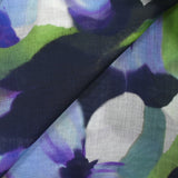 Organdi de coton imprimé fleurs nocturnes fond marine