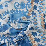 Crêpe imprimé folie bleu fond écru