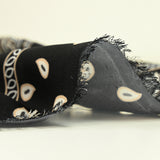 Crêpe fin imprimé bandana fond noir