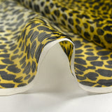 Mousseline crinkle 100% soie imprimée sauvage fond jaune et blanc