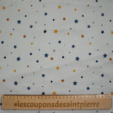 Soft Jersey Pea impresa y estrellas de fondo gris