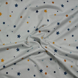 Soft Jersey Pea impresa y estrellas de fondo gris