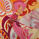 Crêpe satin de viscose cachemire ensoleillé fond jaune beurre