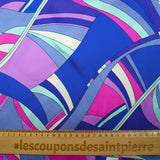 Raso de seda estampado danza evasiva magenta, azul y violeta