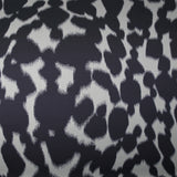 Satin de polyester imprimé fauve fond gris