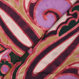 Satin de viscose imprimé l'art en cachemire fond rose poudré