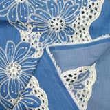 Chambray de viscose brodé bleu