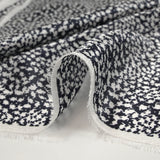 Satin de soie imprimé nuit étoilée fond bleu nuit