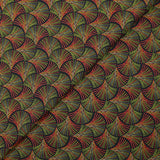 Viscosa estampada pavo real sobre fondo negro punteado rojo, amarillo y verde