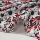 Viscose imprimée fleurs réalistes rose, gris et blanc