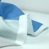 Coton imprimé texturé nuage bleu fond blanc givré