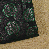 Brocart pivoines vertes et roses fond noir