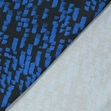 Maille crêpe imprimée peinture bleu fond noir