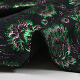 Brocart pivoines vertes et roses fond noir