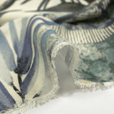 Viscose imprimée frise et palmiers bleu foncé fond écru