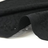 Bordado negro de Izanagi en inglés