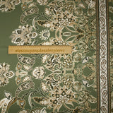 Satin polyester imprimé cachemire en frise fond kaki