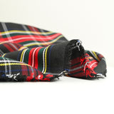 Gabardine polyviscose tissé teint à carreaux fond noir