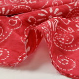 Coton batik imprimé Udaipur fond rouge