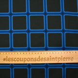 Satin de coton élasthanne carreaux bleu fond noir