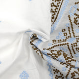 Voile de coton brodé frise marron et ciel fond blanc