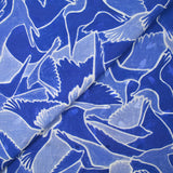 Viscose imprimée jacquard envolée sauvage bleue fond blanc