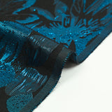 Brocart lamé bleu azur jardin de fleurs fond noir