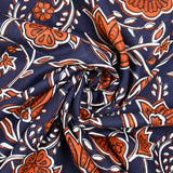 Algodón indio estampado con entrelazado de flores azul marino ladrillo