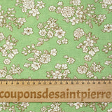 Viscosa estampada primavera blanco roto con fondo verde claro