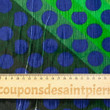 Velours de polyester Lurex imprimé grand pois bleu fond vert