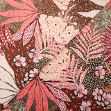 Jersey de polyester floqué et imprimé feuillage rose fond marron