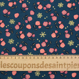 Popeline de coton imprimée roses corail et flocons dorés fond bleu acier