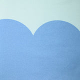 Coton imprimé texturé nuage bleu fond blanc givré