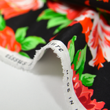 Satin de soie imprimé pivoine fond noir