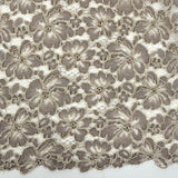 Encaje del cordón de flores beige