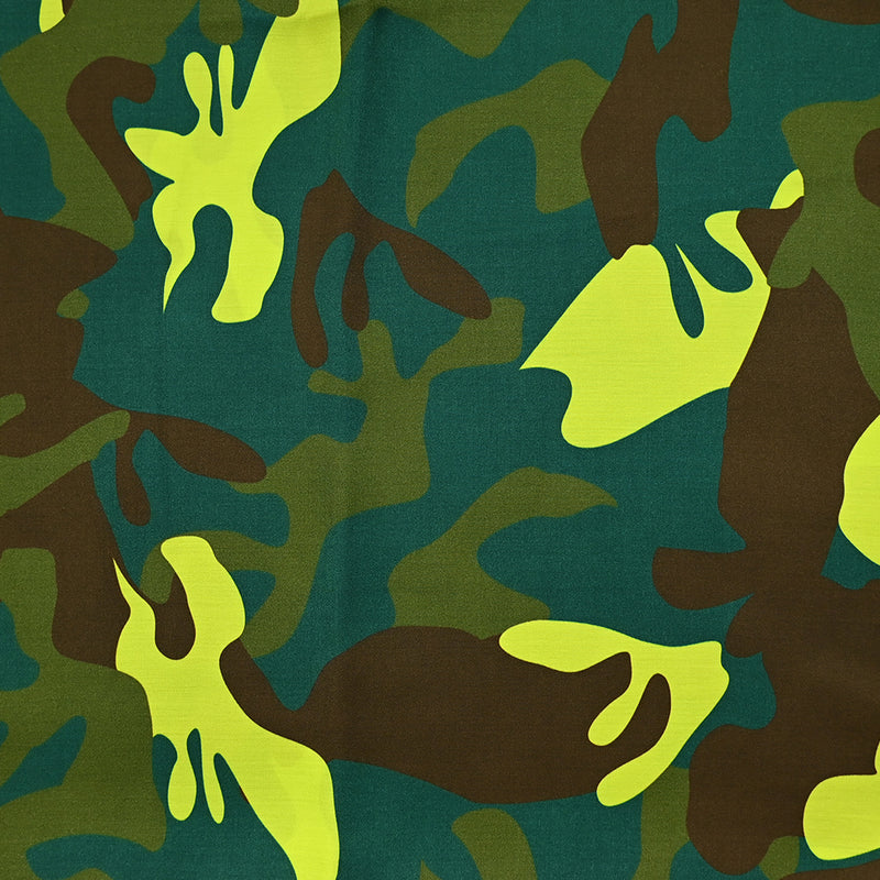 Satin de viscose imprimé camouflage canard et jaune fluo
