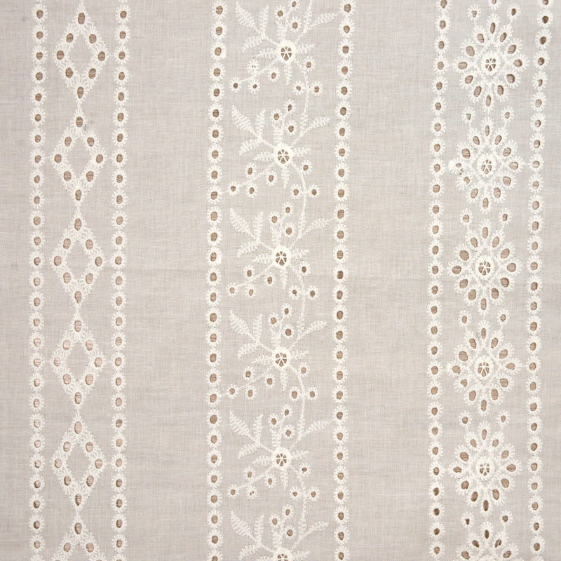 Broderie anglaise Inaya blanc cassé
