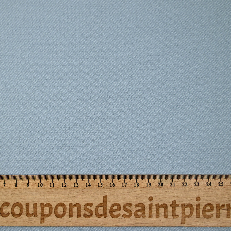 Sergé de polyester bleu ciel