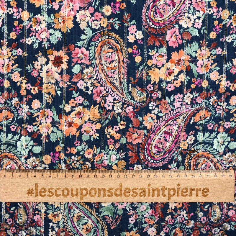 Voile de viscose lurex imprimé fleurs et cachemire fond bleu
